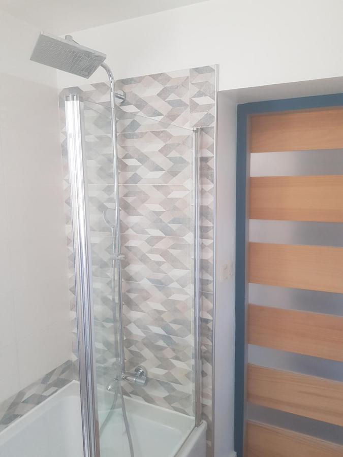 Joli Appartement 50 M2 Classe 3 Etoiles Avec Terrasse Et Jardin Λα Ροσέλ Εξωτερικό φωτογραφία